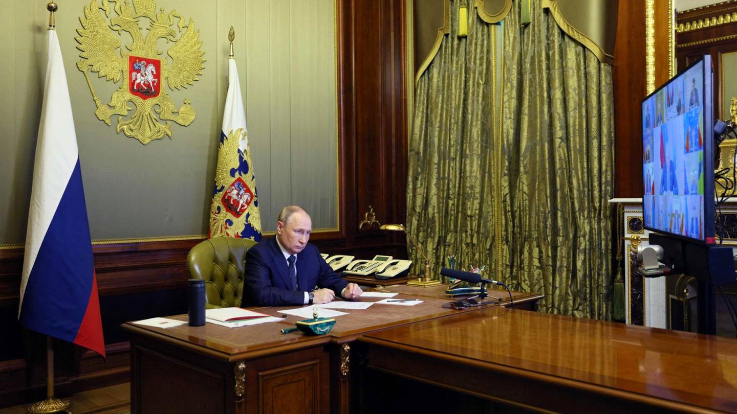 Venäjä | Putin kutsui turva­neuvoston koolle – Sanoi Venäjän vastaavan ankarasti ”terroriin”