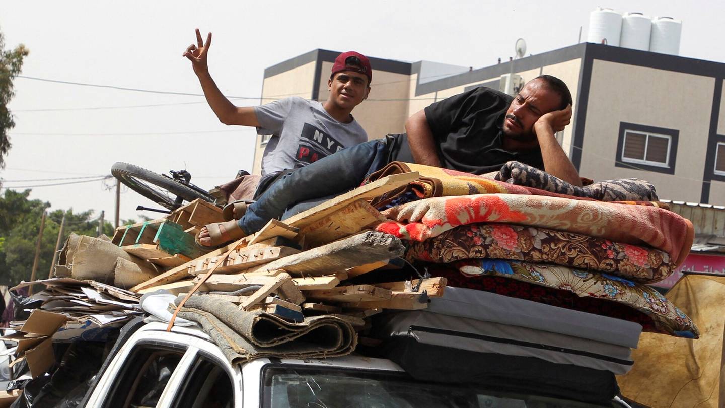 Gazan sota | Israelin armeijan mukaan 300 000 ihmistä on paennut Rafahin itäosasta