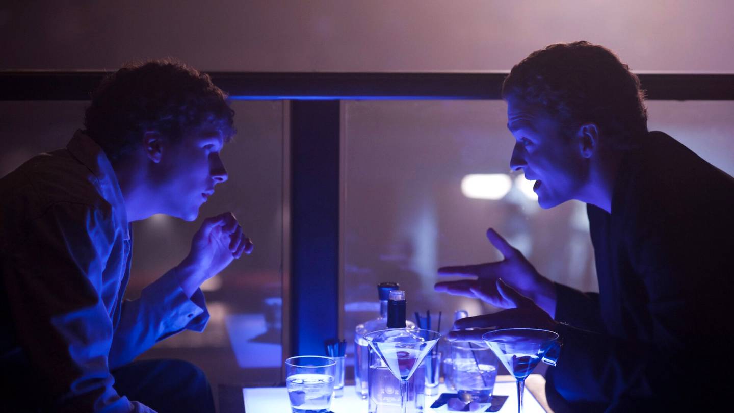Elokuvat | Aaron Sorkin haluaa tehdä uuden Facebook-elokuvan – syyttää sosiaalisen median alustaa Capitolin valtauksesta