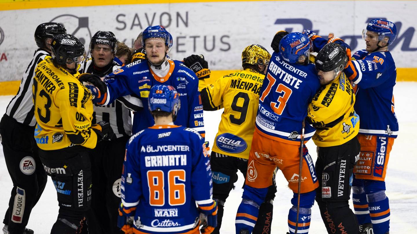 Jääkiekko | SM-liigan kohumaali kuumentaa tunteita – NHL-vahti Karri Rämöllä selvä näkemys