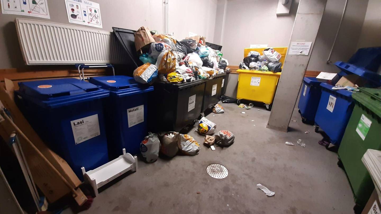 Jätteet | HSY varoittaa jälleen jäteastioiden ”ylitäyttymisestä”