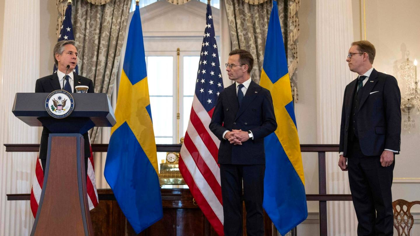 Nato | Stoltenberg: Ruotsin jäsenyys vahvistaa Natoa, Valtonen toivotti Ruotsin terve­tulleeksi