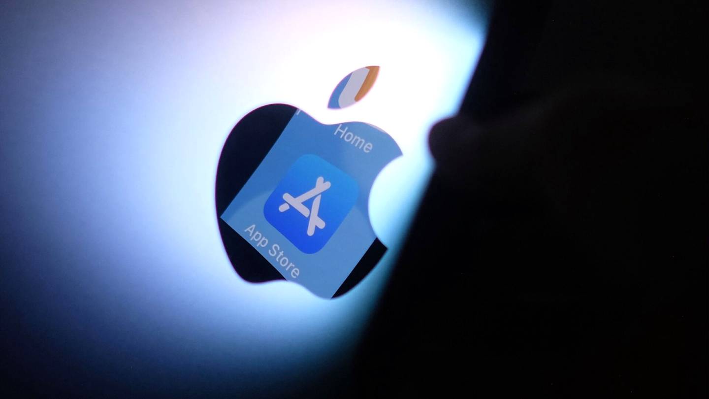 Teknologia | EU-komissio syyttää Applea kilpailu­­sääntöjen rikkomisesta – Jätti­sakot uhkaavat yhtiötä