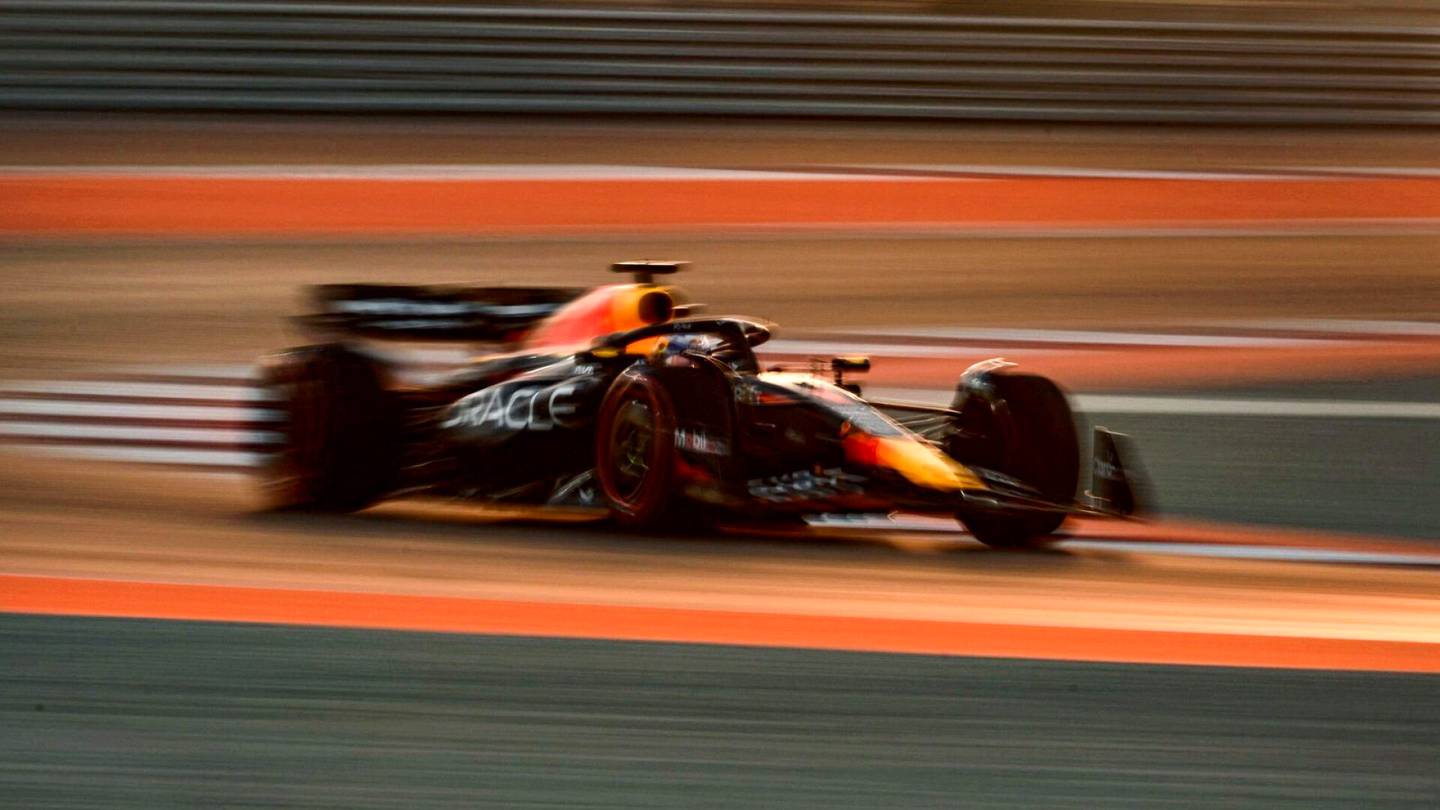 Formula 1 | Sprinttikisa jatkuu George Russellin komennossa, Max Verstappen lähellä mestaruutta