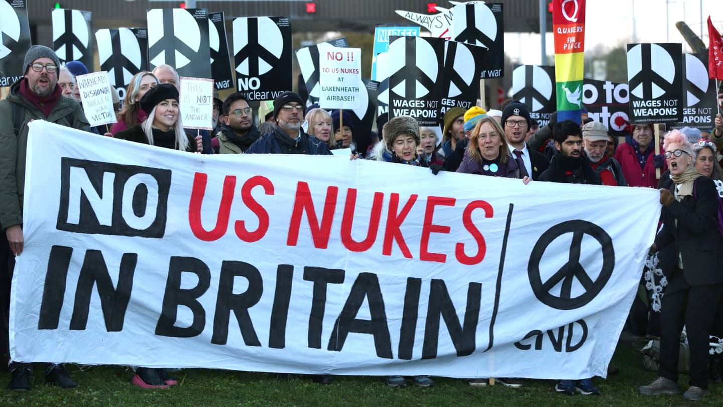 Nato | Telegraph: Yhdys­vallat aikoo sijoittaa ydin­aseita Britanniaan