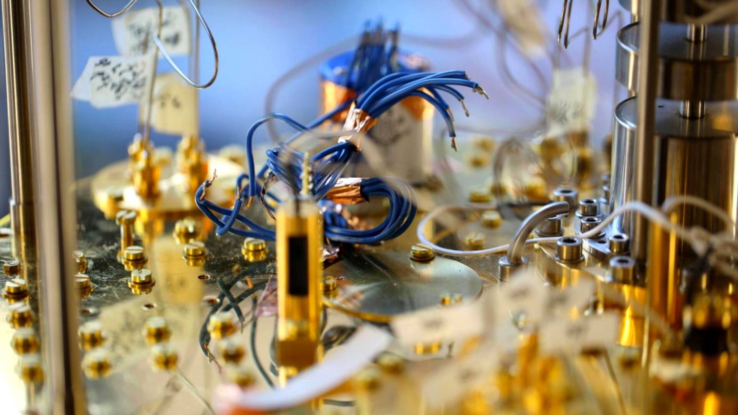 Teknologia | Suomen ensimmäinen kvantti­tietokone valmistui, mutta se on vasta alkua: ”Tätä käytetään ennen kaikkea siihen, että oppisimme lisää”