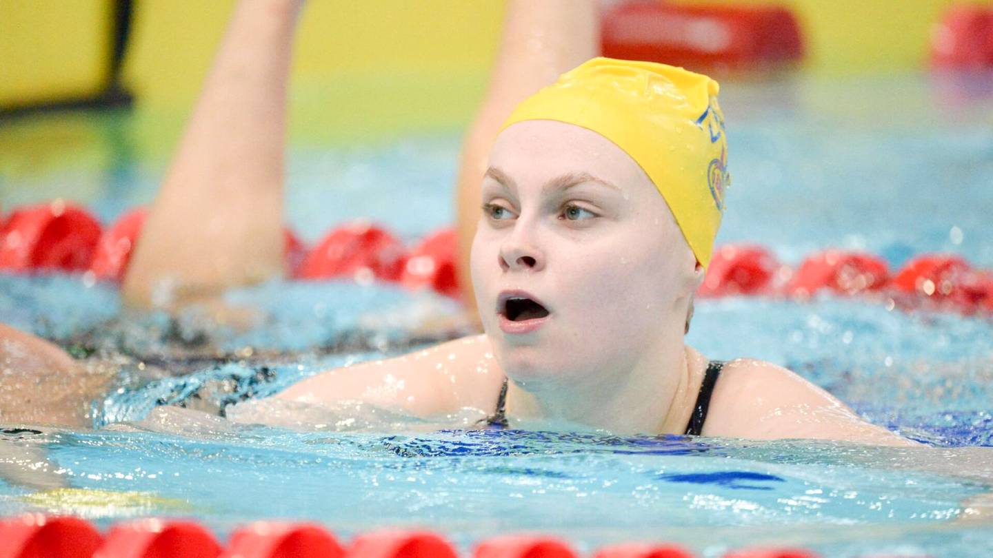 Uinti | Laura Lahtinen ui SE-ajalla naisten 200 metrin perhosuinnin MM-finaaliin, myös Ronny Brännkärr SE-aikaan