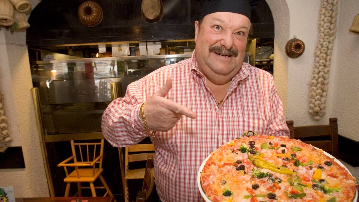 HS Turku | Dennis Rafkin, 78, suunnittelee pizzeria Denniksen pelastamista – ”Koko brändi on pilattu”