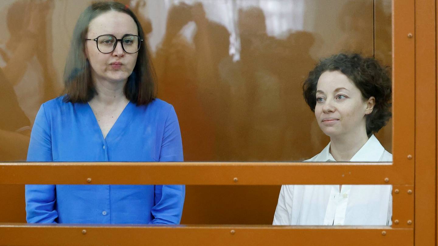 Venäjä | Venäläiset teatteri­taiteilijat tuomittiin kuuden vuoden vankeuteen näytelmänsä takia