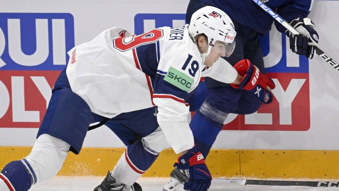 Jääkiekon MM-kisat | NHL-lupaus rokotti Leijonia – joukkue­kaveri myönsi: ”En tiennyt, kuka hän on”