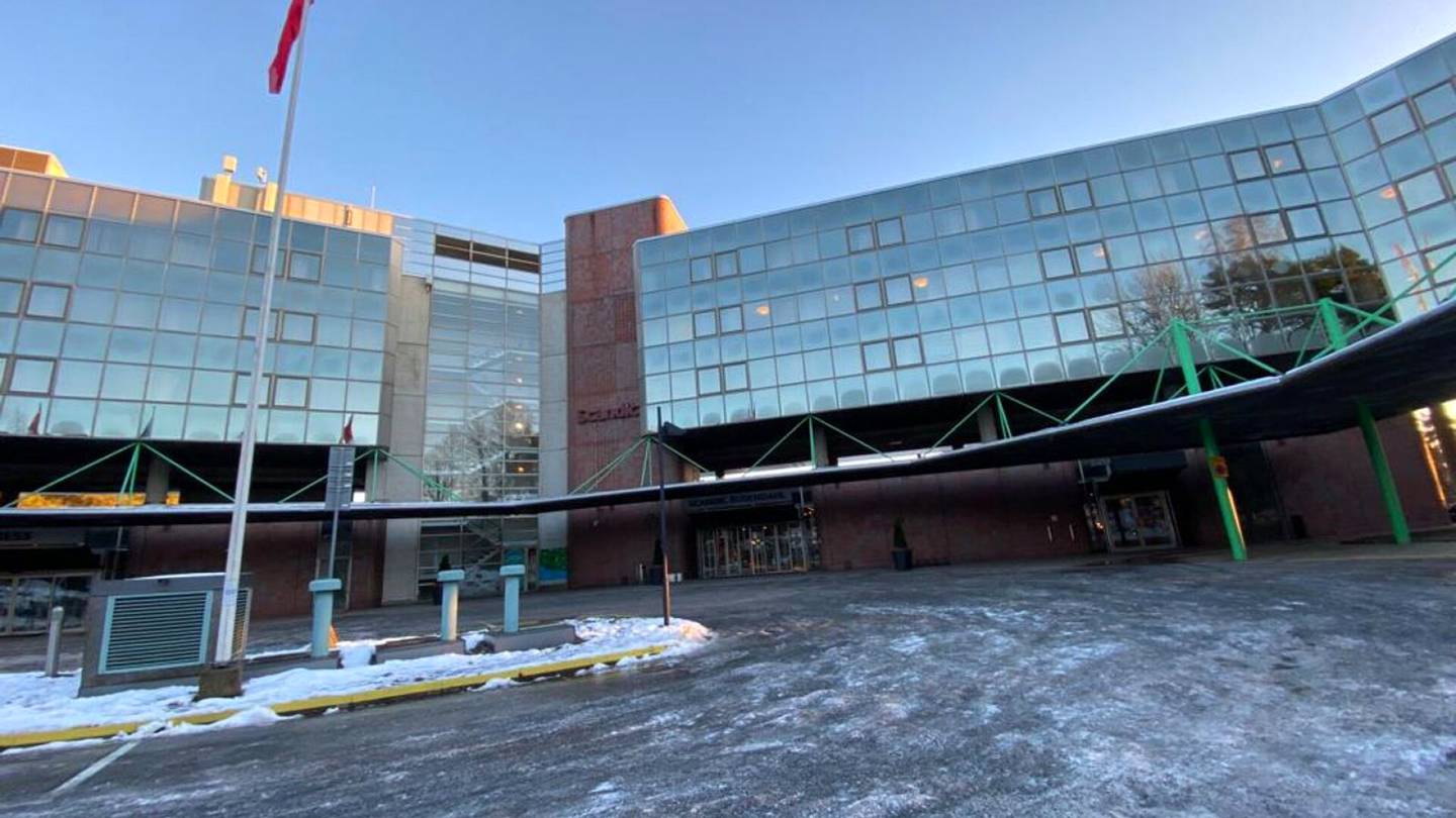 Rikosepäilyt | Luoti lävisti hotelli­huoneen ikkunan Tampereella – Poliisi tutkii uudenvuoden ampumista