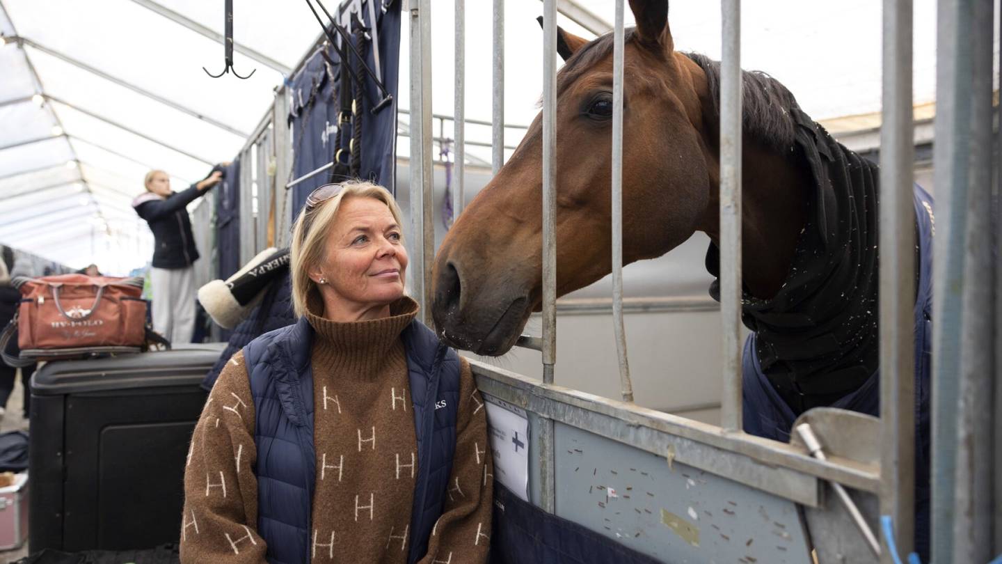 Ratsastus | ”Minulla on teflon-pintaa” – Pia Myrskog valvoo, että maailman parhaat ratsastajat kohtelevat hevosiaan hyvin