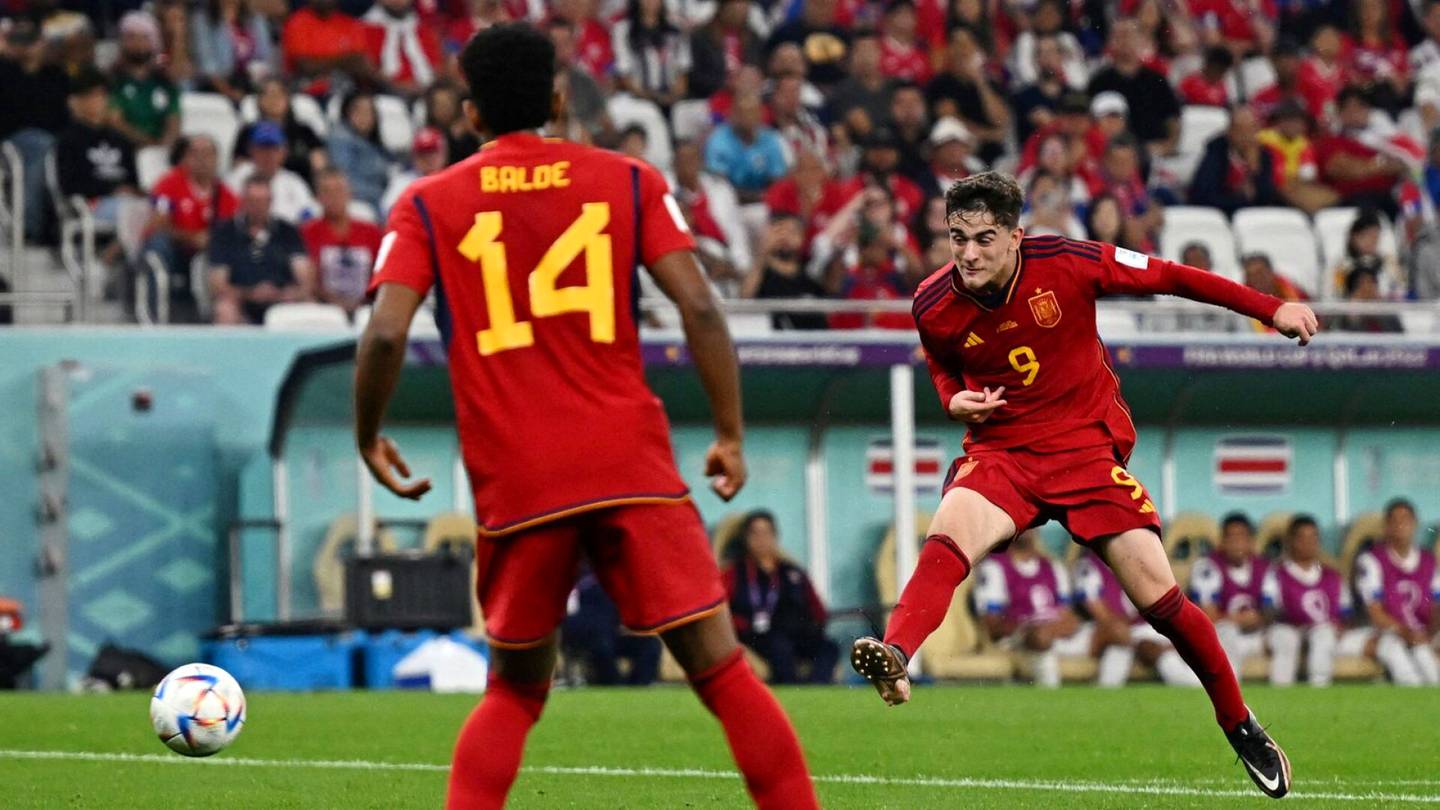 MM-jalkapallo | Espanja rikkoi ylivoimaisessa näytöksessään ennätyksiä