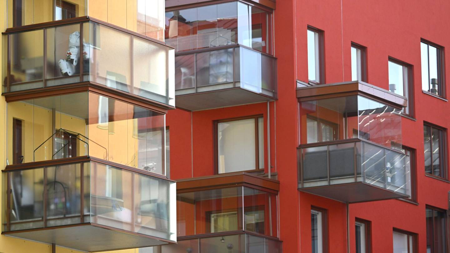 Asuntokauppa | Asuntojen halpeneminen jatkuu – suurin kyykkäys Vantaalla, Helsingissä ja Oulussa