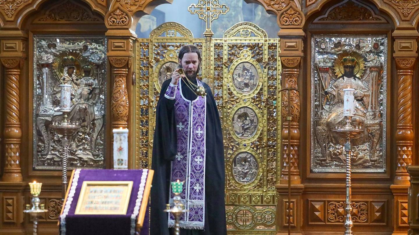 Ajanlasku | Valamon luostarin johtaja ehdottaa pääsiäisen siirtämistä, arkkipiispa tyrmää aloitteen