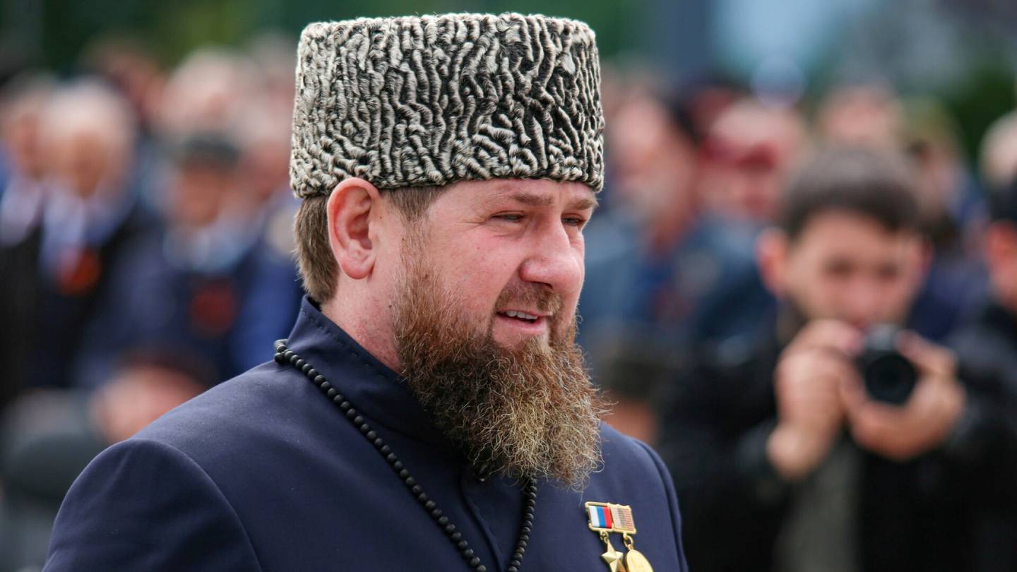 Tšetšenia | Tšetšenian johtajan Kadyrovin kilpa­hevonen katosi Tšekin tallilta