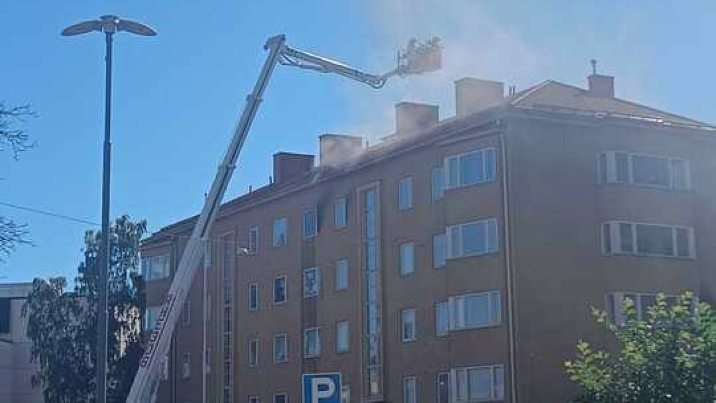 Tulipalot | Helsingin Mei­lahdessa rakennus­palo