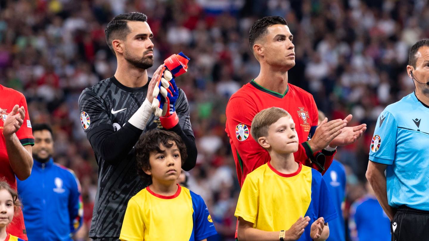 Jalkapallon EM-kisat | Ronaldon koskettaminen oli sokki suomalaislapsille – ”Hän näytti märältä ja ryppyiseltä”