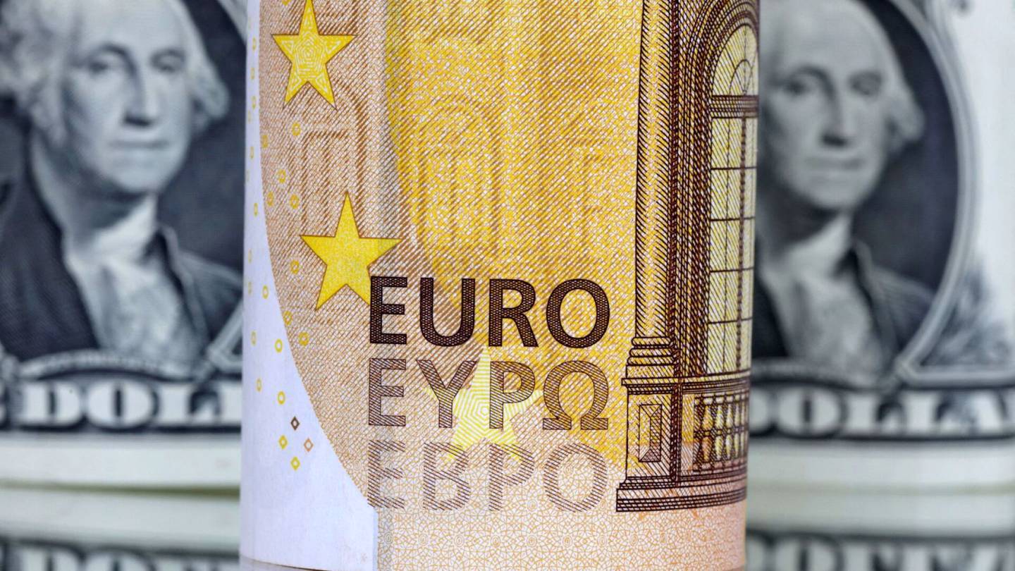 Valuutat | Öljyn hinnan­nousu voi painaa euron pariteetin partaalle
