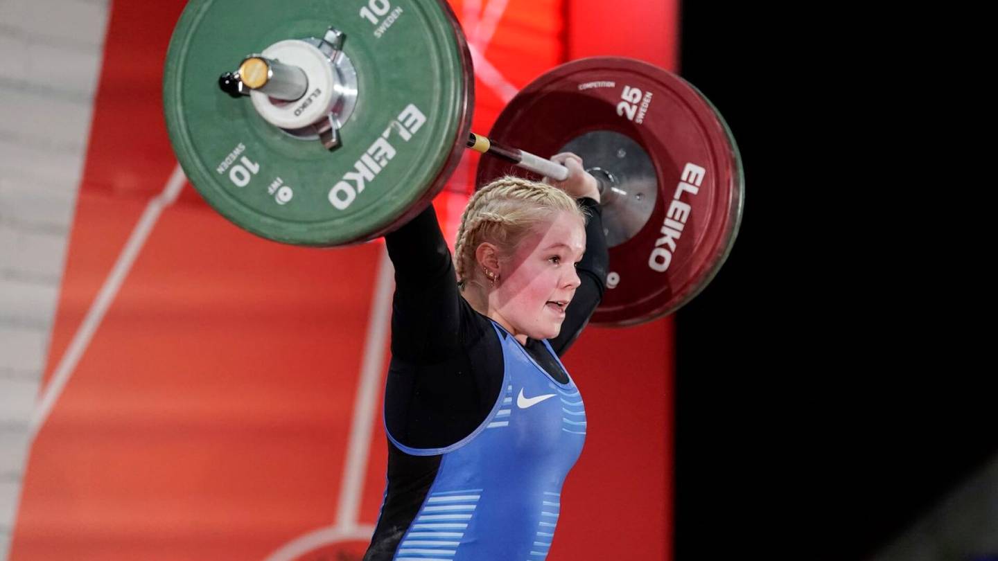 Painonnosto | Janette Ylisoini voitti nuorten EM-kultaa ja rikkoi aikuisten Suomen ennätyksen