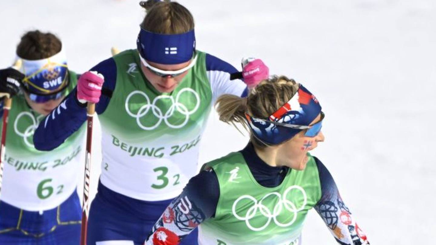 Hiihto | Therese Johaug raivostui Johanna Matintalolle kesken hiihdon – asiantuntija haukkui suomalaisen: ”Tuo on ruma tapa”