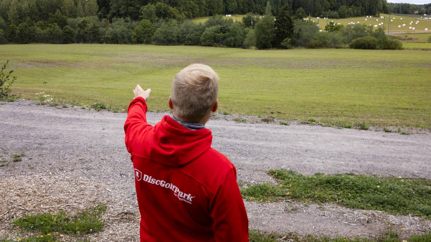 Frisbeegolf | Pasi Koivu on työssään yksi maailman parhaista – Tällainen on hänen suunnitelmansa Hakunilan metsiin: ”Olen tosi innoissani”