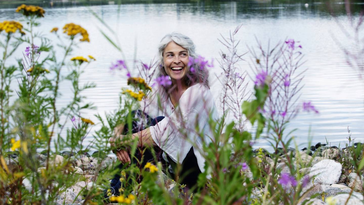 50-vuotias | Irina Björklund on ollut tähti jo vuosia, mutta silti kysymys julkisuus­suhteesta saa hänet hämilleen