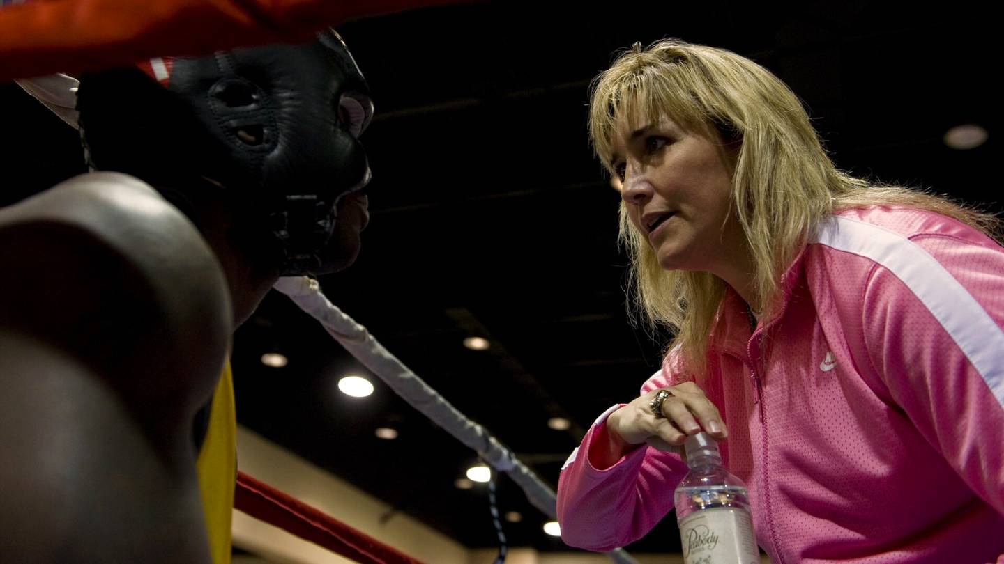Nyrkkeily | Parhaiden nyrkkeilijöiden listalle nostettu Christy Martin lähti väki­valtaisesta liitosta vasta luoti rinnassaan: ”Mieheni sanoi 20 vuoden ajan, että hän tappaisi minut”