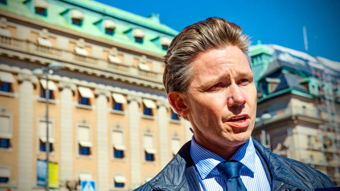 Ruotsi | Ruotsin uusi puolustusministeri on sotatieteiden tohtori, joka on kannattanut Nato-jäsenyyttä jo pitkään
