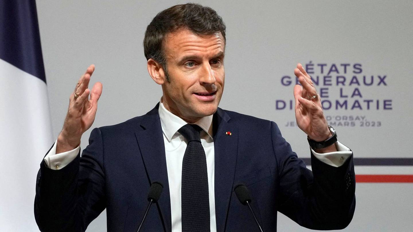 Ranska | Kaaos Ranskan parlamentissa: Macron aikoo ajaa väkisin läpi eläke­uudistuksensa ohittamalla parlamentin