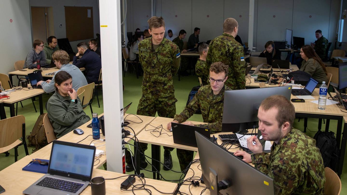 Reportaasi | Näin Nato suojelee Icebergenin fiktiivistä saarta – kyber­harjoituksessa apuna Venäjän hyökkäyksen opit