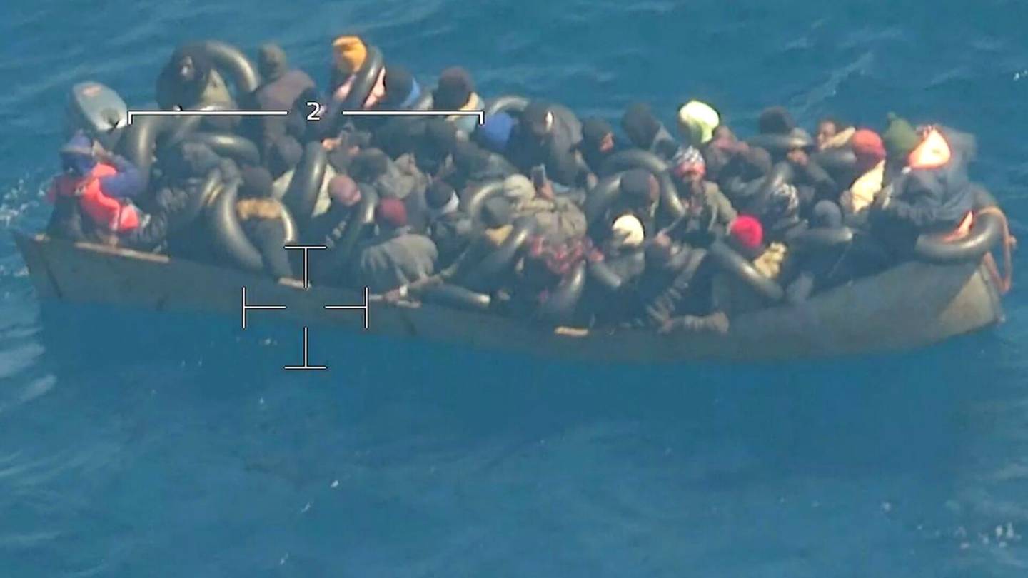 Siirtolaisuus | Jo yli 400 hukkunut tänä vuonna Väli­mereen, Italia haluaa nopeuttaa rantaan päässeiden karkottamista