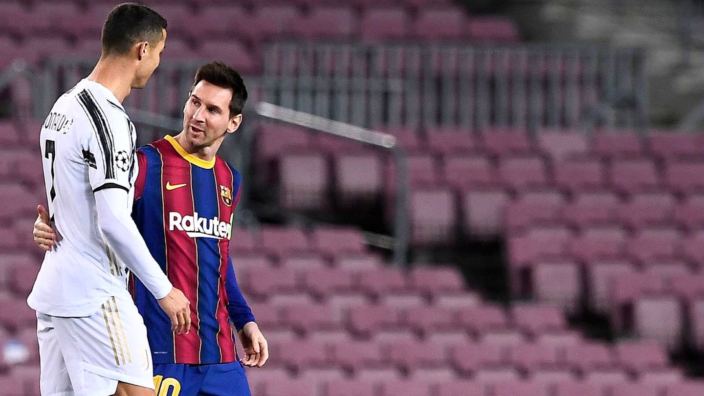 Jalkapallo | Annie Leibovitzin mainoskuva Messistä ja Ronaldosta on niin yllättävä, että sitä voisi luulla väärennökseksi