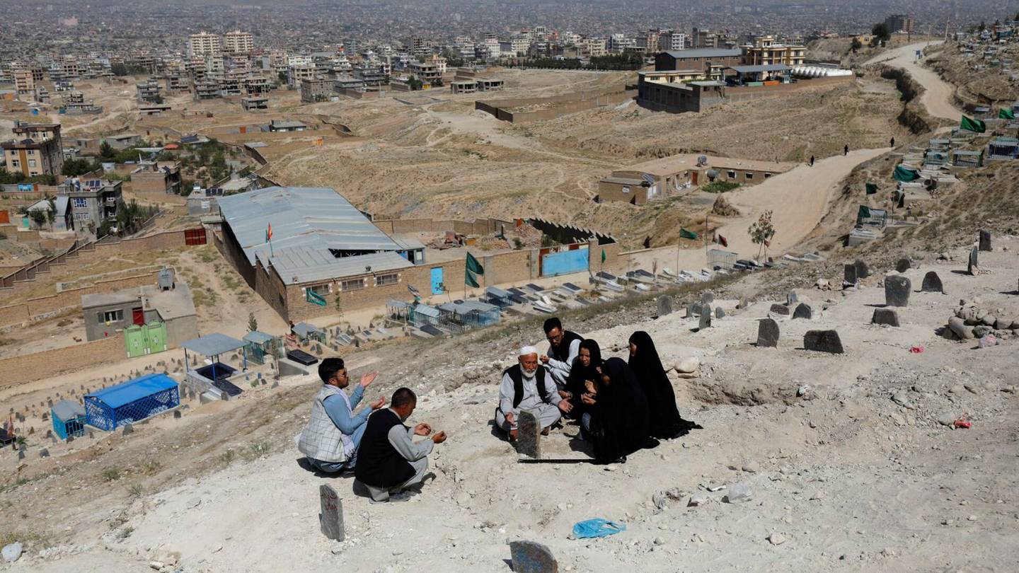 Afganistan | Kabulin kansalais­opiston iskun uhrimäärä nousi yli neljään­kymmeneen