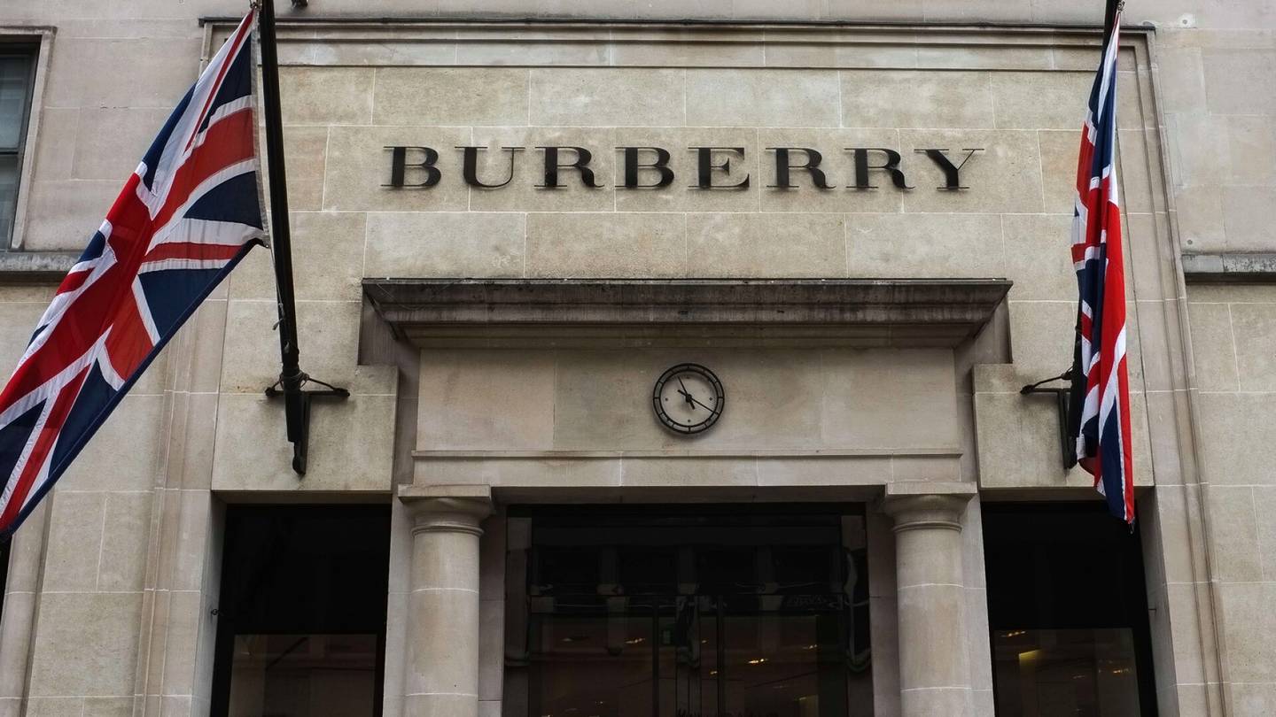 Nimitykset | Luksusmerkki Burberry vaihtaa toimitus­johtajaa ja palaa perinteiseen tyyliinsä