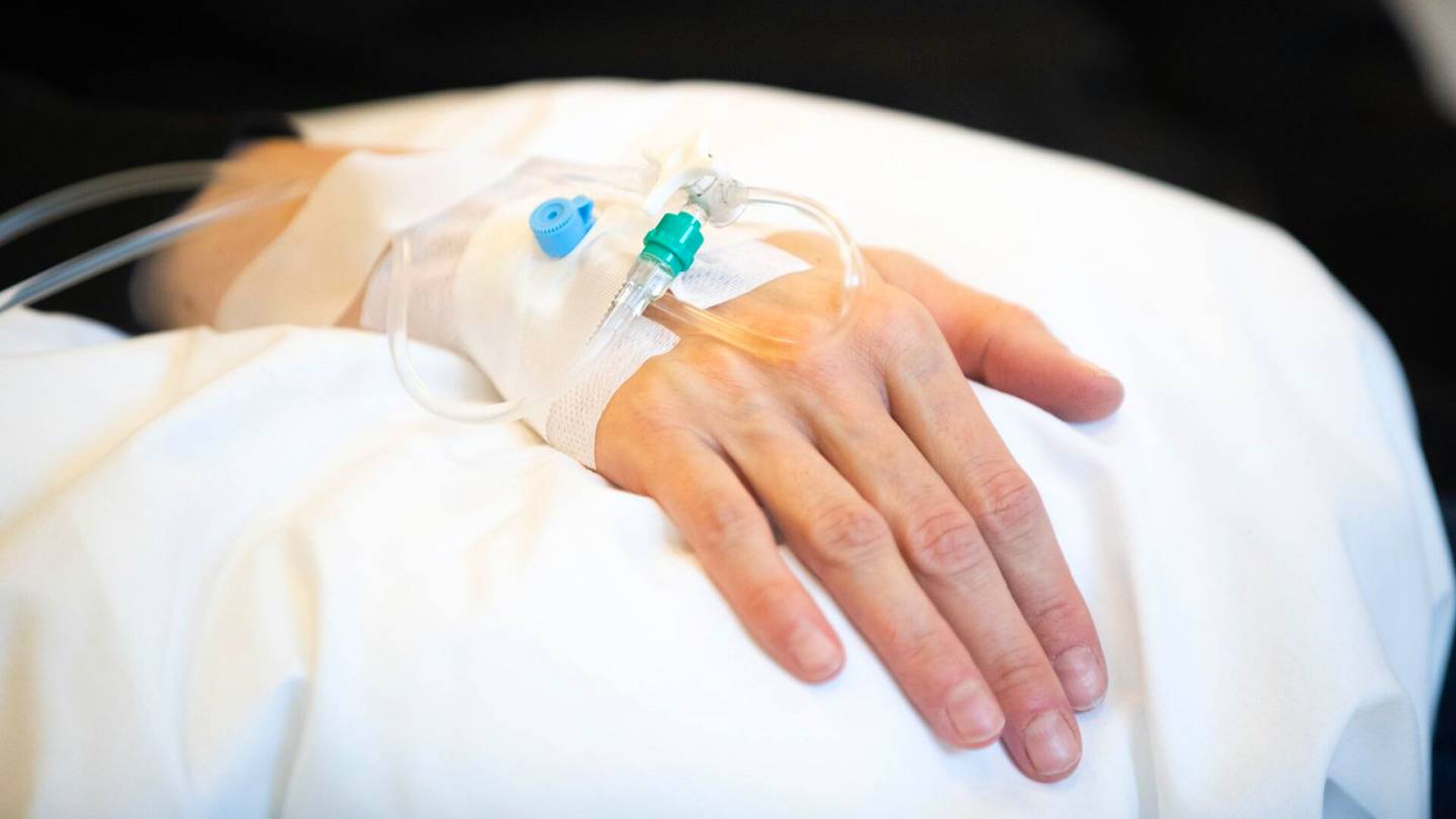 Terveydenhuollon kriisi | Rintasyöpää sairastavan hoitoa siirrettiin Husissa: Seurauksena syöpä alkoi levitä nopeasti
