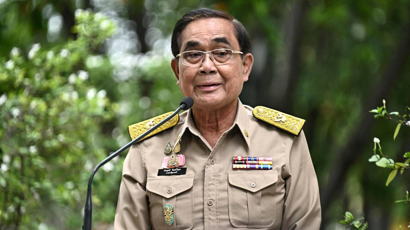 Thaimaa | Pääministeri hajotti parlamentin Thaimaassa