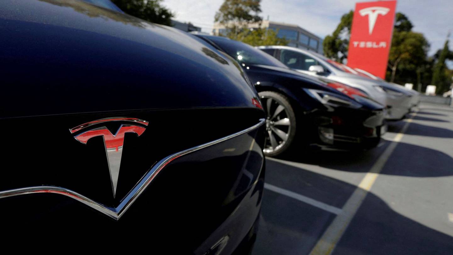 Autot | Tesla tekee jarru­päivityksen yli miljoonaan autoon Kiinassa