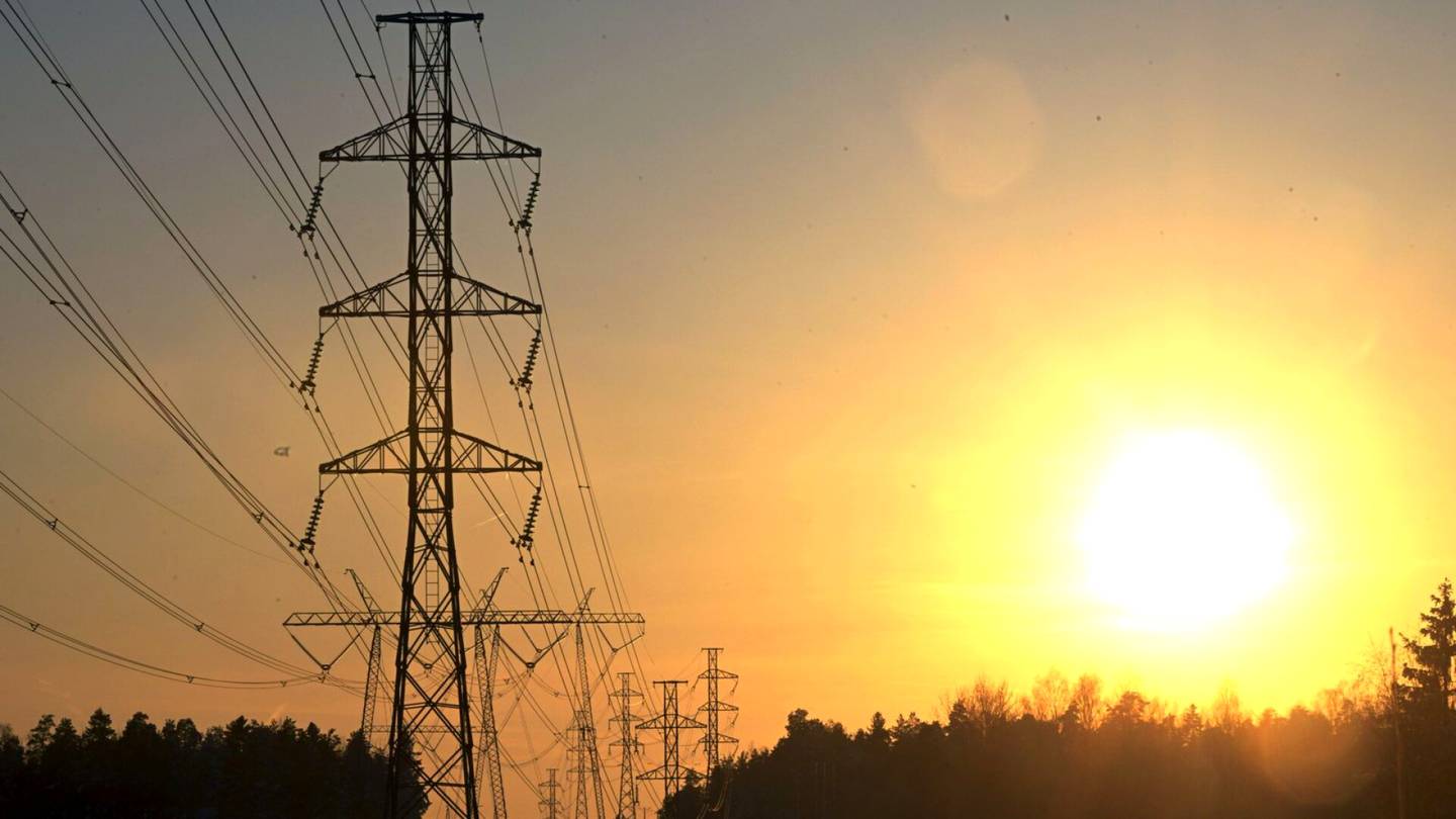 Sähkö | Sähkön halpeneminen jatkuu – määräaikaisen sopimuksen saa jo alle 9 sentillä