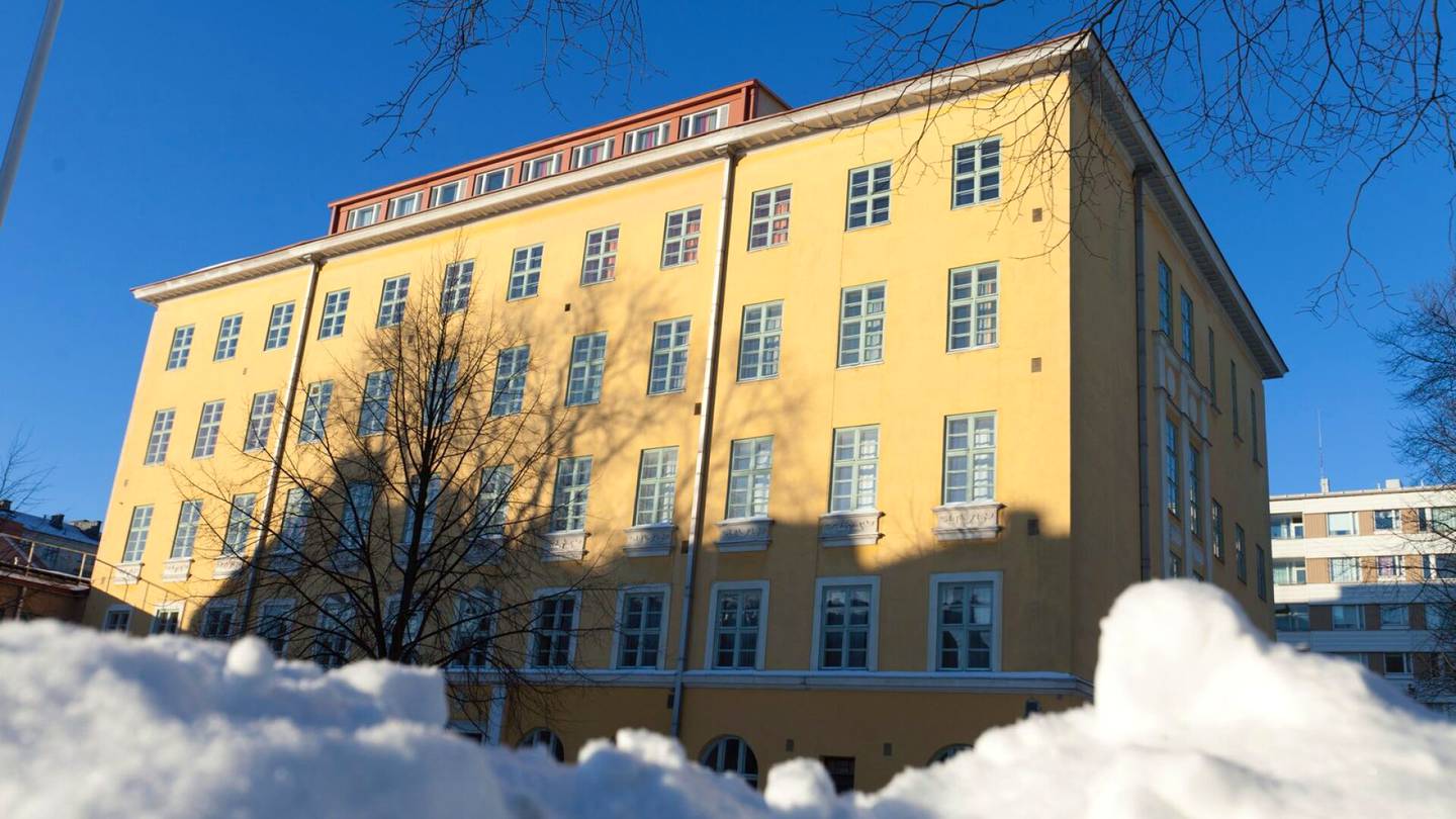 HS Turku | Turku aikoo mullistaa lukiolaisten luku­järjes­tykset – Opiskelijat raivoissaan