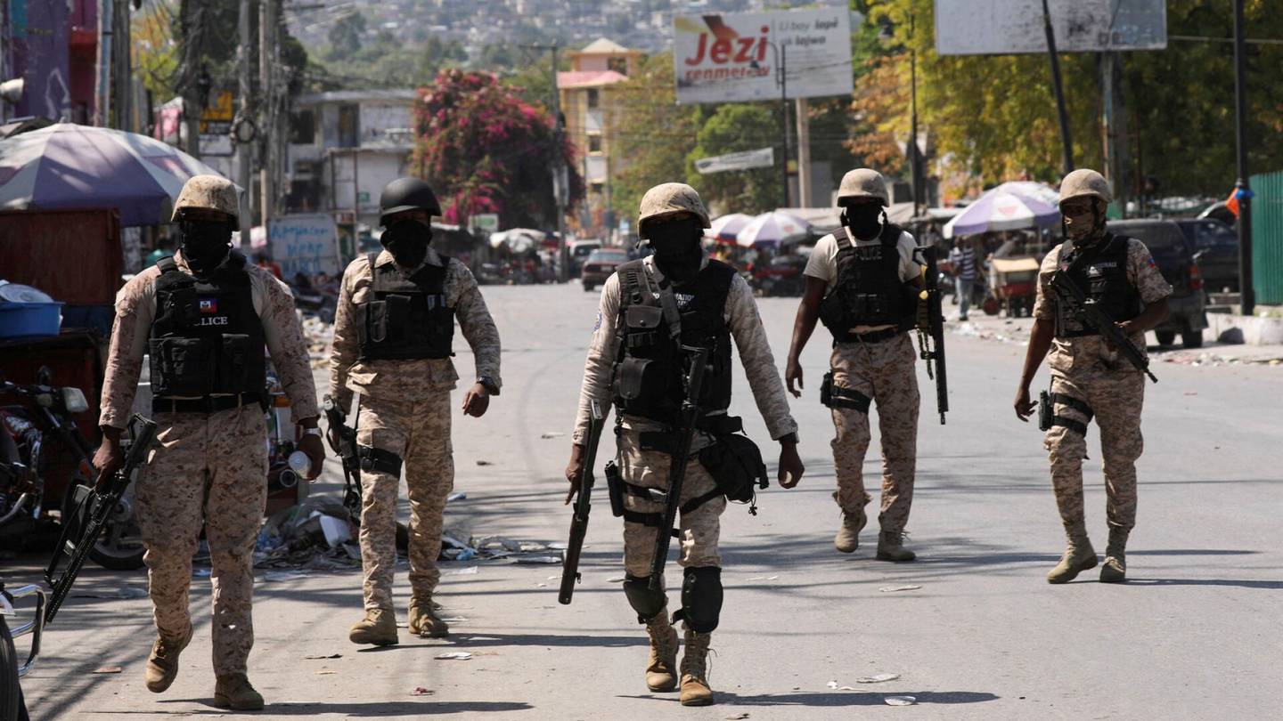 Haiti | Yhdysvallat evakuoinut lähetystönsä työn­tekijöitä, EU:n edustusto suljettu