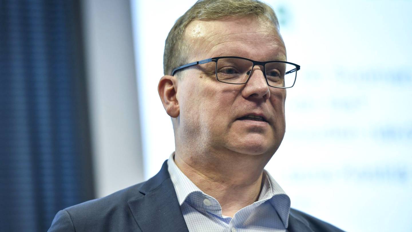 Rajoitukset | Markku Tervahauta: Sosiaali- ja terveys­ministeriössä on kaavailtu nykyistäkin tiukempia rajoituksia, THL vastustaa
