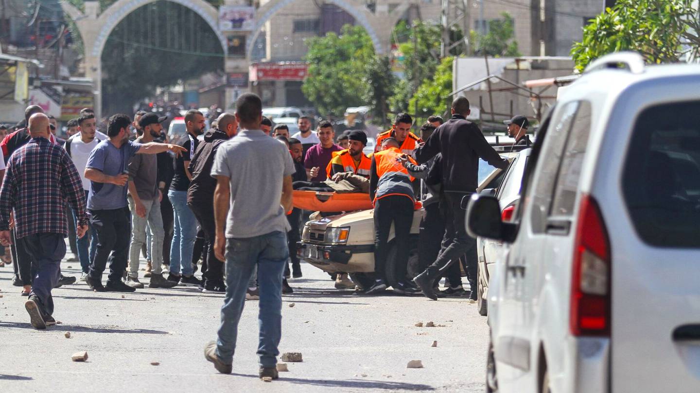 Länsiranta | Seitsemän ihmistä loukkaantui Israelin turvallisuus­joukkojen ratsiassa