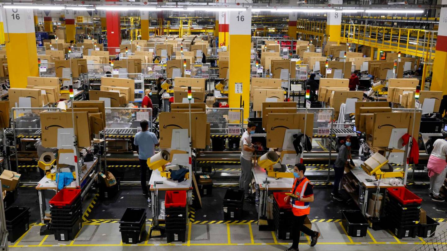 Tietosuoja | Amazon seuraa työntekijöiden tehoa sekuntien tarkkuudella – Ranska määräsi 32 miljoonan euron sakon