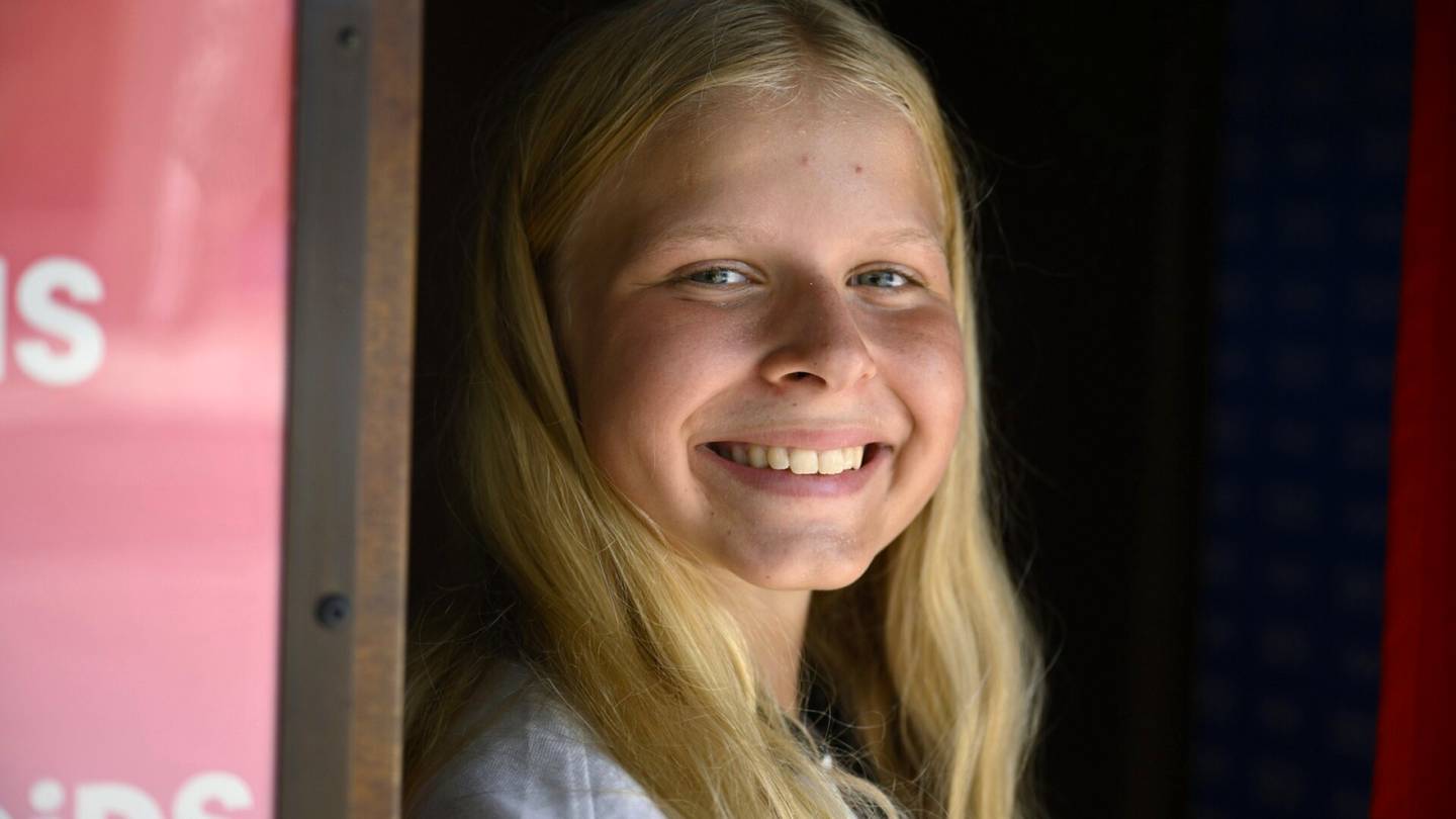 Olympialaiset | Heili Sirviön, 13, asenteesta saisivat ottaa aikuiset mallia, ylistää olympia­studion juontaja