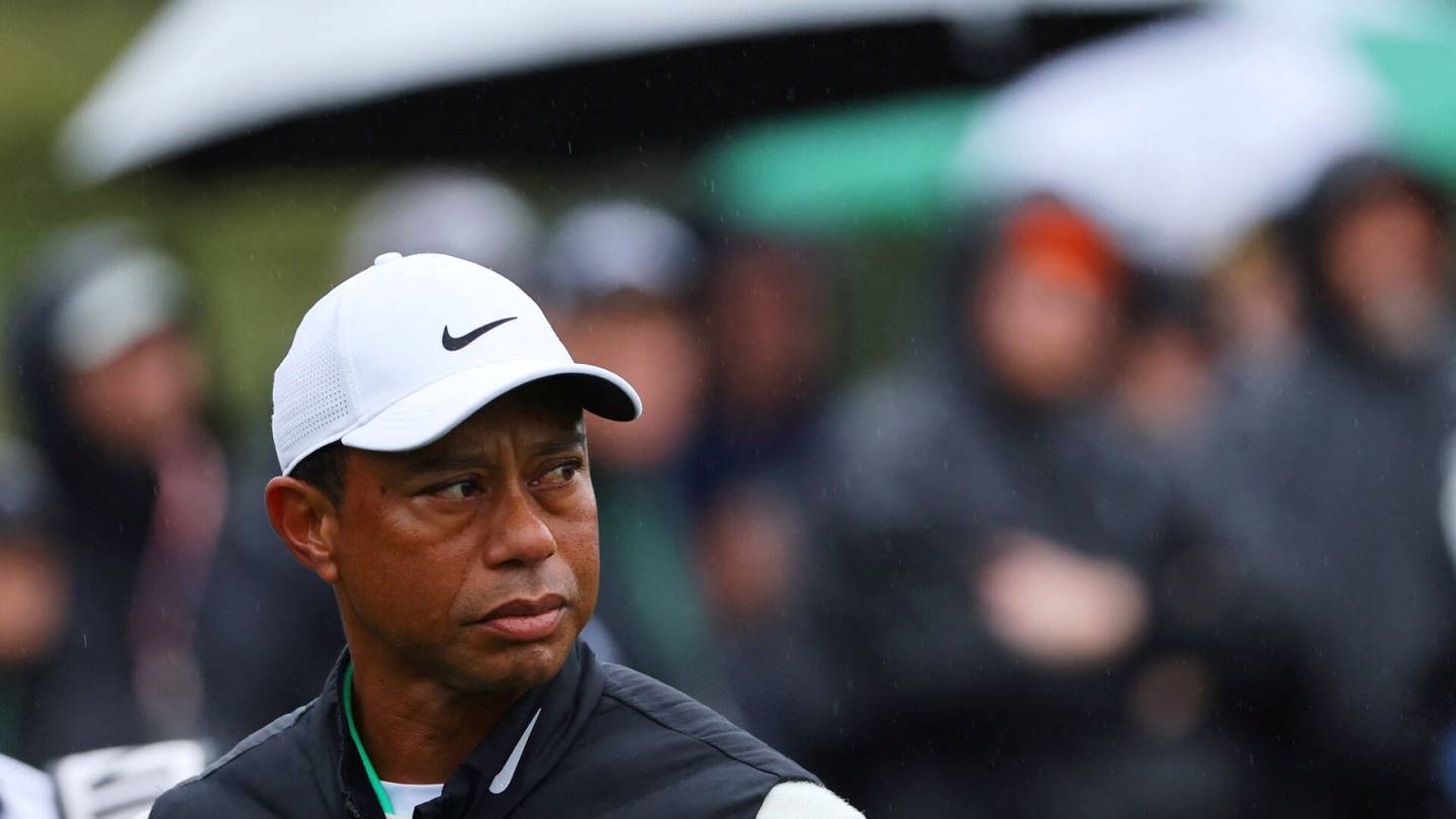 Golf | Tuomari tuomitsi Tiger Woodsin hyväksi – entinen tyttöystävä haastoi salassapito­sopimuksen
