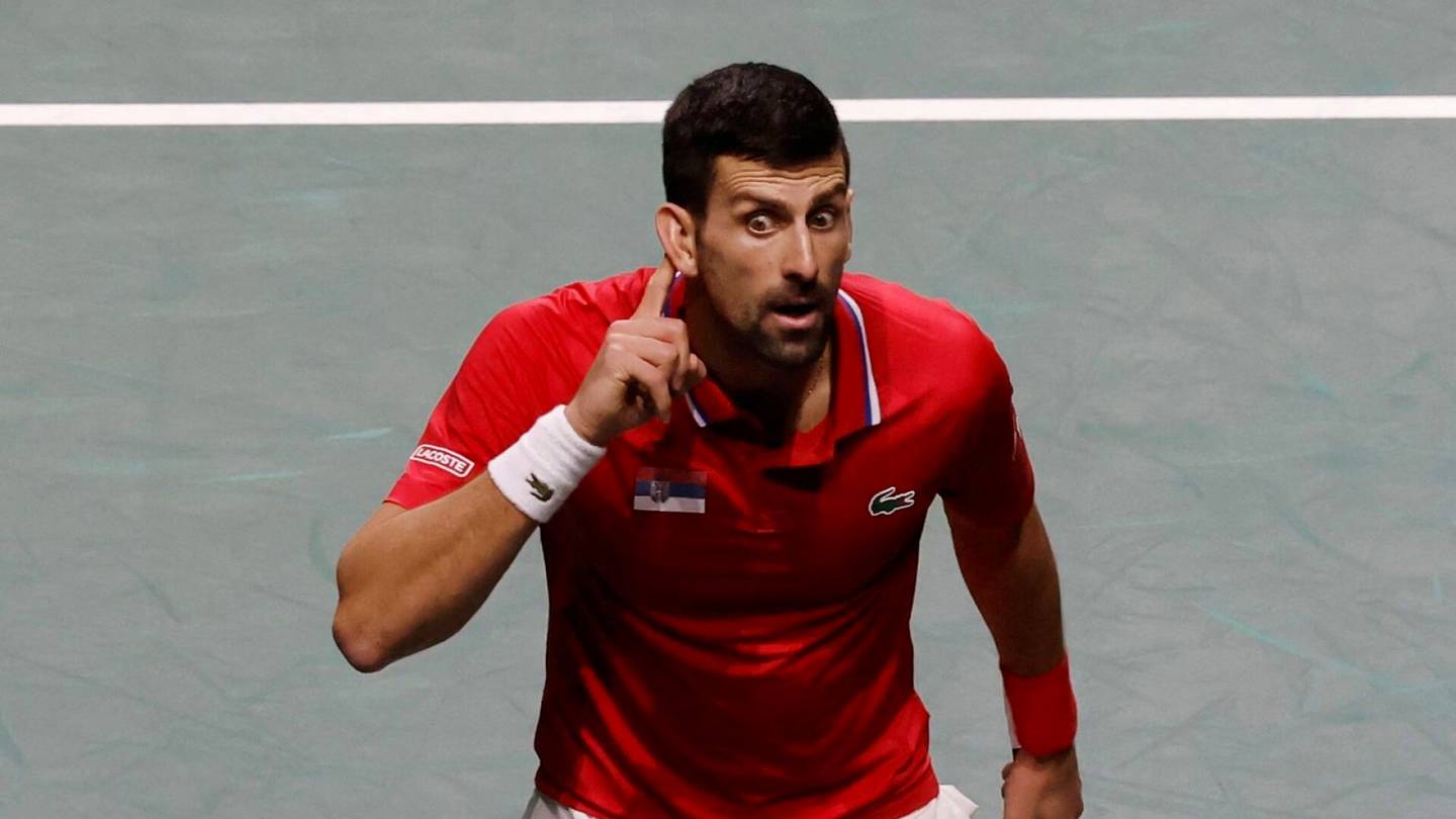 Tenniksen Davis Cup | Novak Djokovic käski britti­katsojia pitämään turpansa kiinni – fanit pääsivät tennis­tähden ihon alle