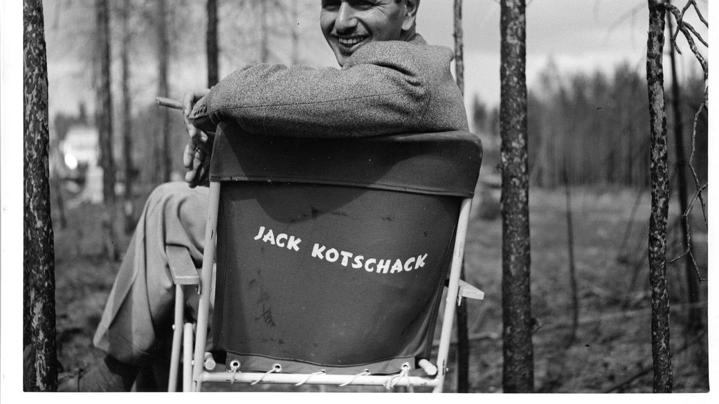 Kirja-arvostelu | Suomalainen Jack S. Kotschack teki Jerry Lewisin kanssa monien janoaman elokuvan, jota ei ole koskaan esitetty