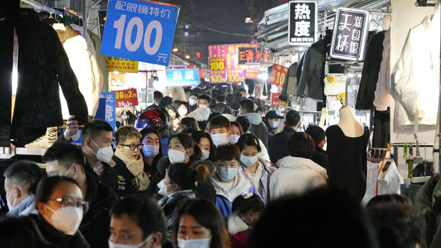Koronavirus | Koronatartuntojen määrä kasvaa räjähdysmäisesti Kiinassa – WHO keskusteli maan viranomaisten kanssa