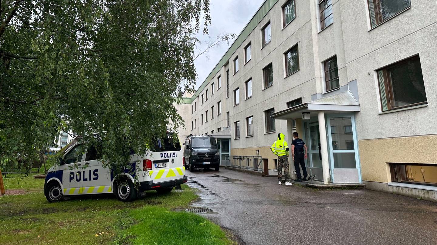 Tampere | Asunnosta löytyi vainaja – poliisin rikos­paikka­tutkijat herättivät huomiota